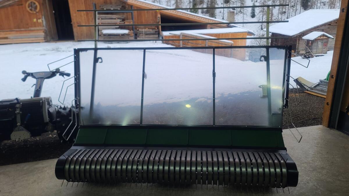 Neuwertiger Pickup Siloflitzer mit Förderband Bj. 2025 3