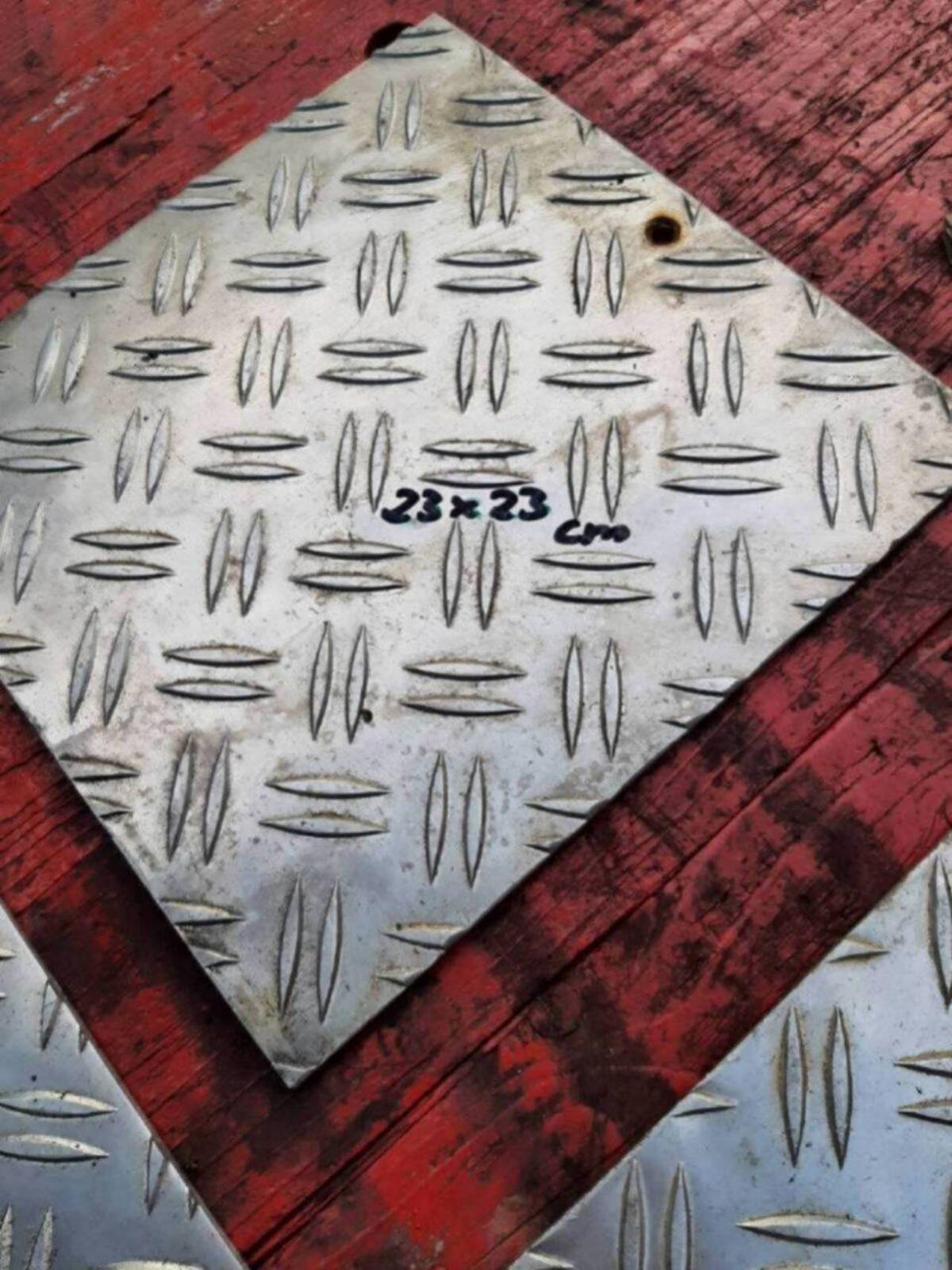 Alu-Blechreste Tränenblech 3