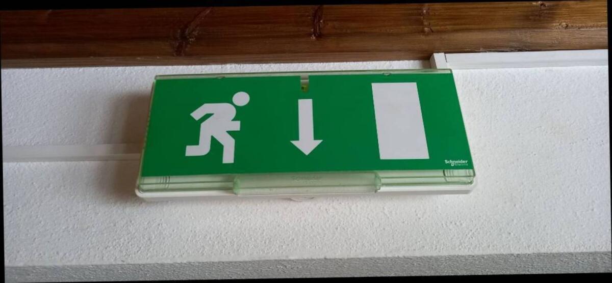 Vorhänge Fluchtwegbeleuchtungen 2