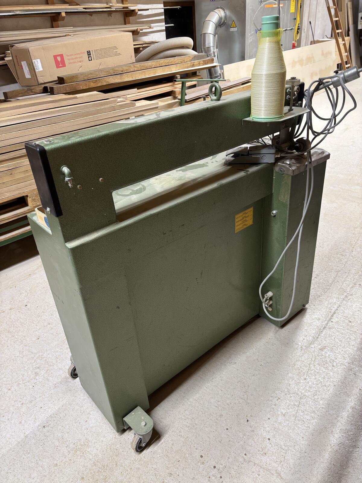 Furniersetzmaschine Fa. KUPER 1