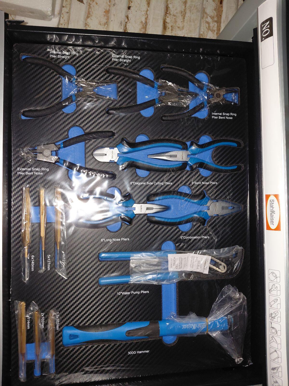 Werkzeugwagen komplett neu 2