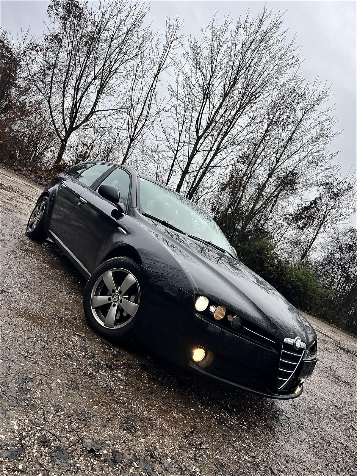 Alfa Romeo 159 Sportwagon 1.9 Diesel mit Pickerl 1