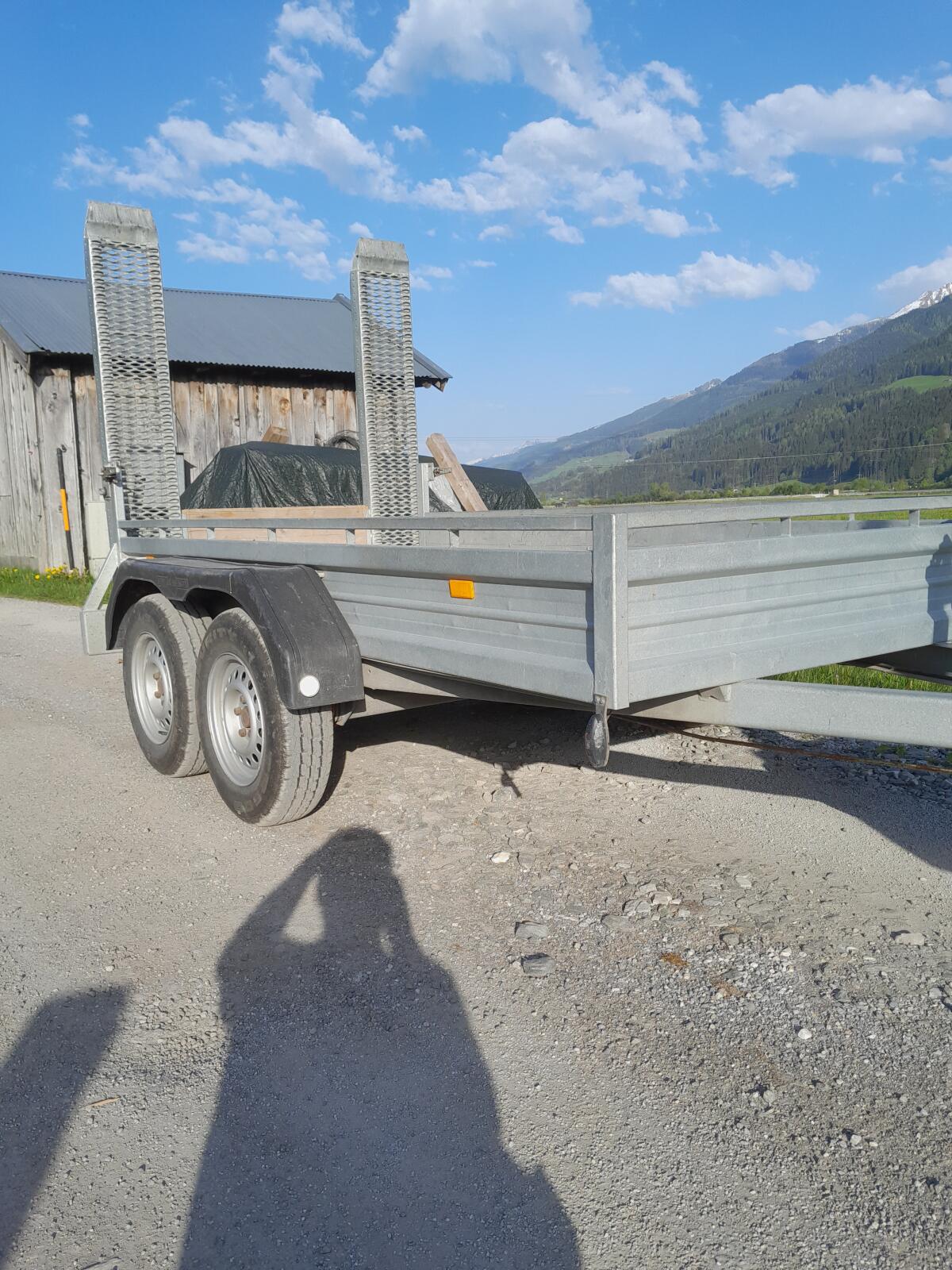 Zweiachs Rampenanhänger Humbaur 3