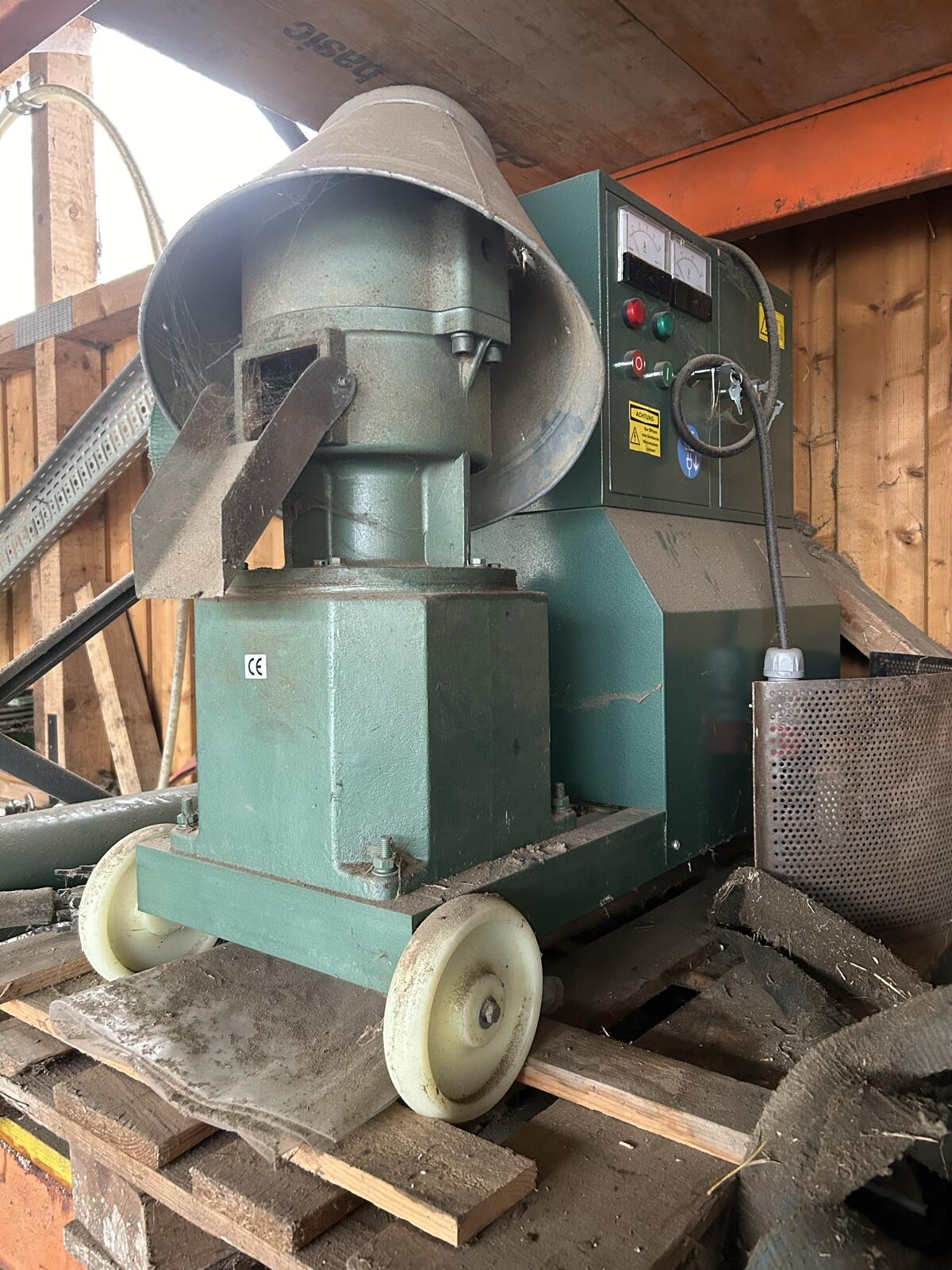 Mühle und Pelletspresse 2