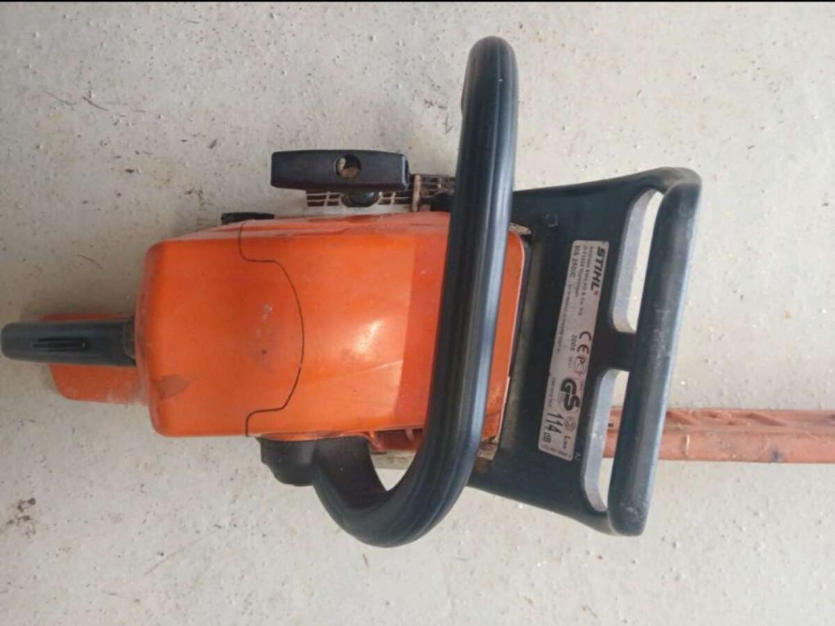 Stihl MS 250 Motorsäge 2