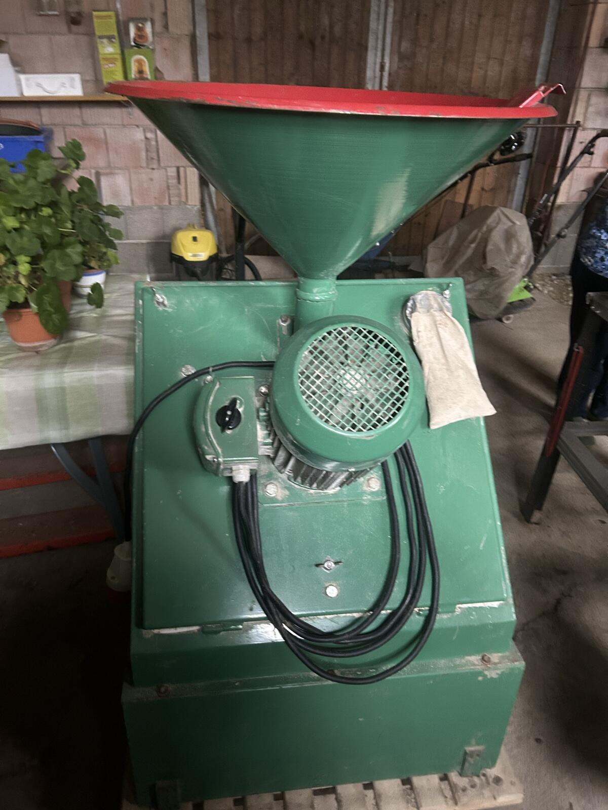 Getreide Brechmühle 1