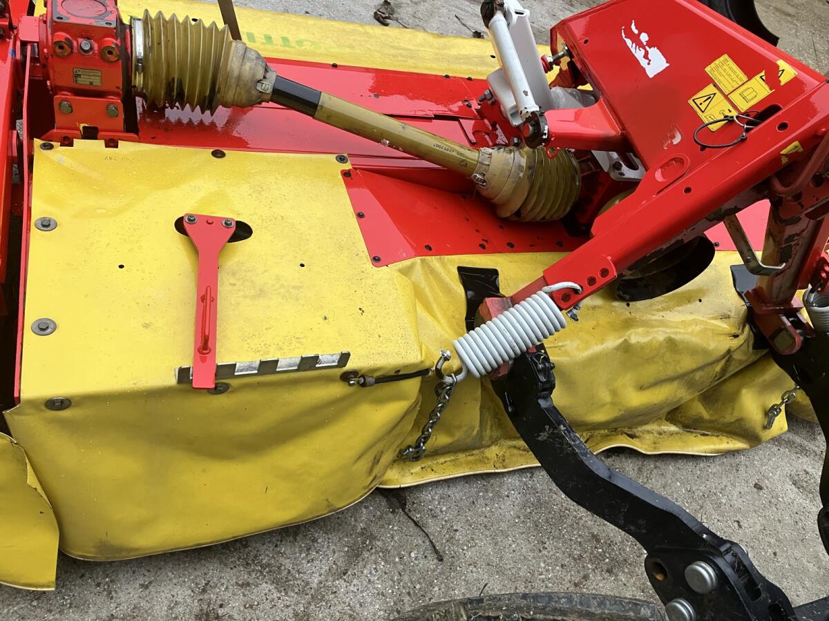 Pöttinger Novacat 306 Frontmähwerk 2