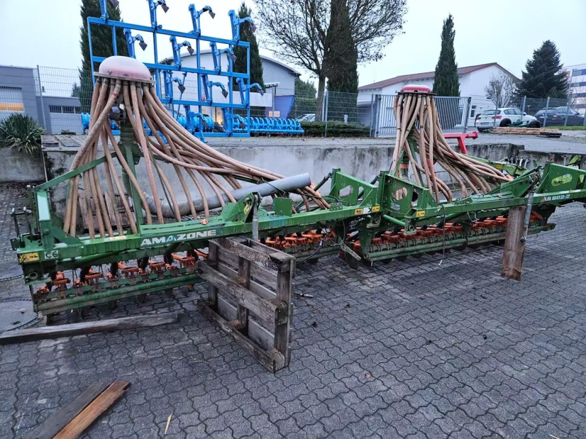 6 m Amazone 2 x 3 m Scharschiene mit Rotec Schare 2