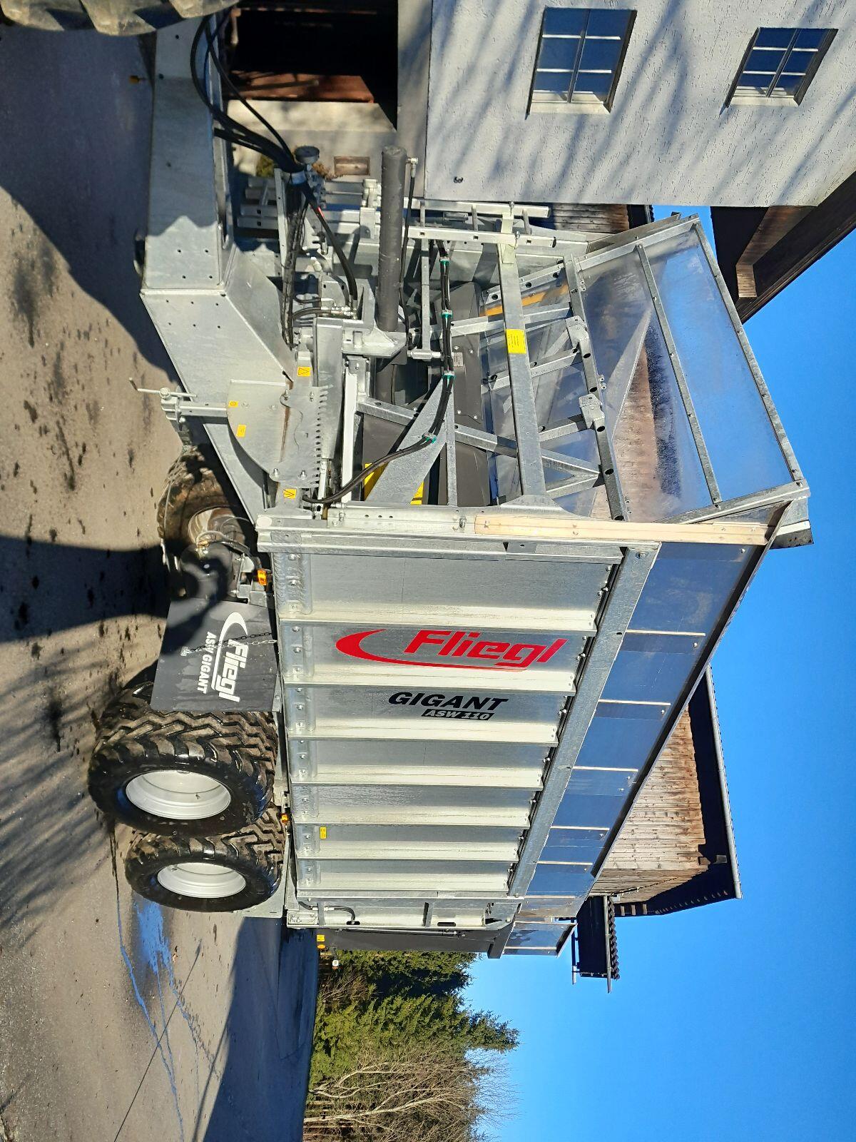 Verkaufe Fliegl Abschiebewagen ASW 110 2