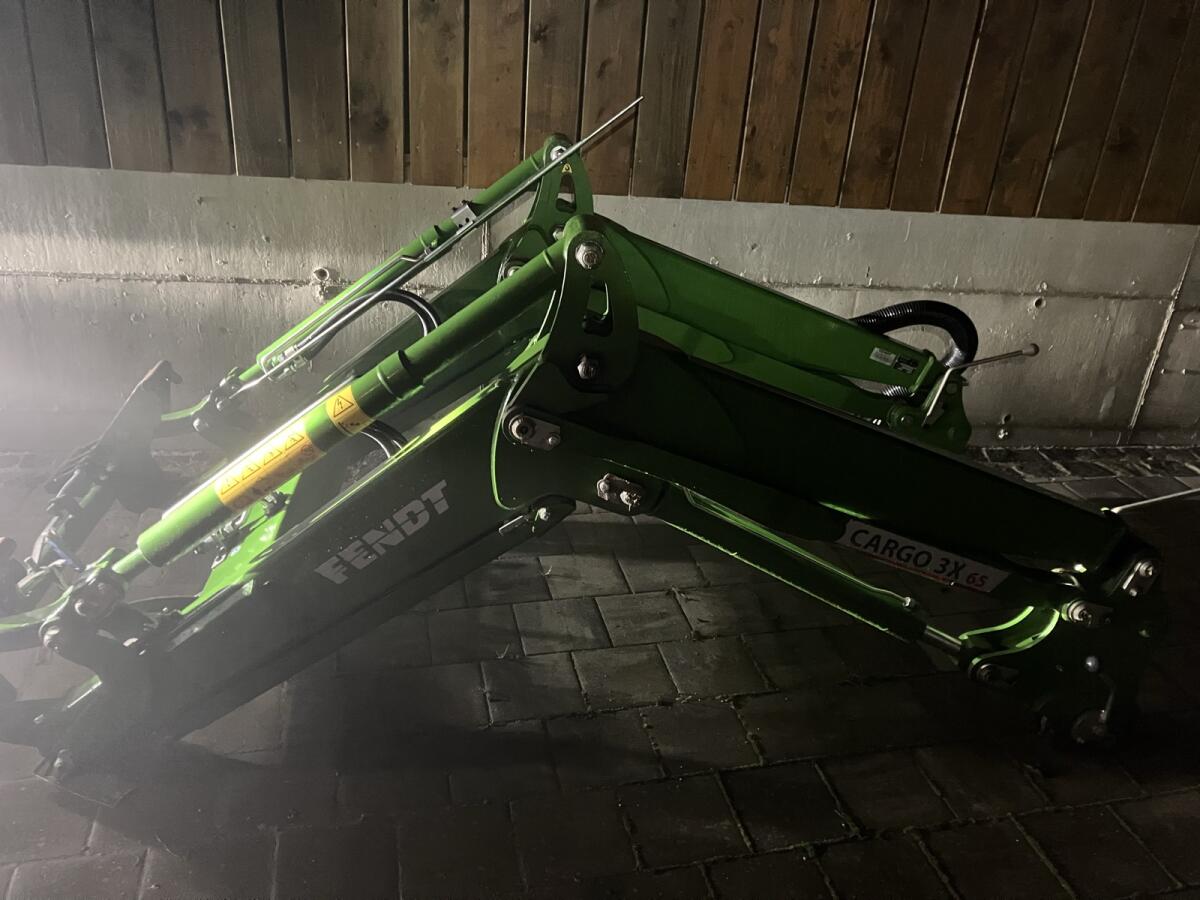Fendt Frontlader 3x65 1