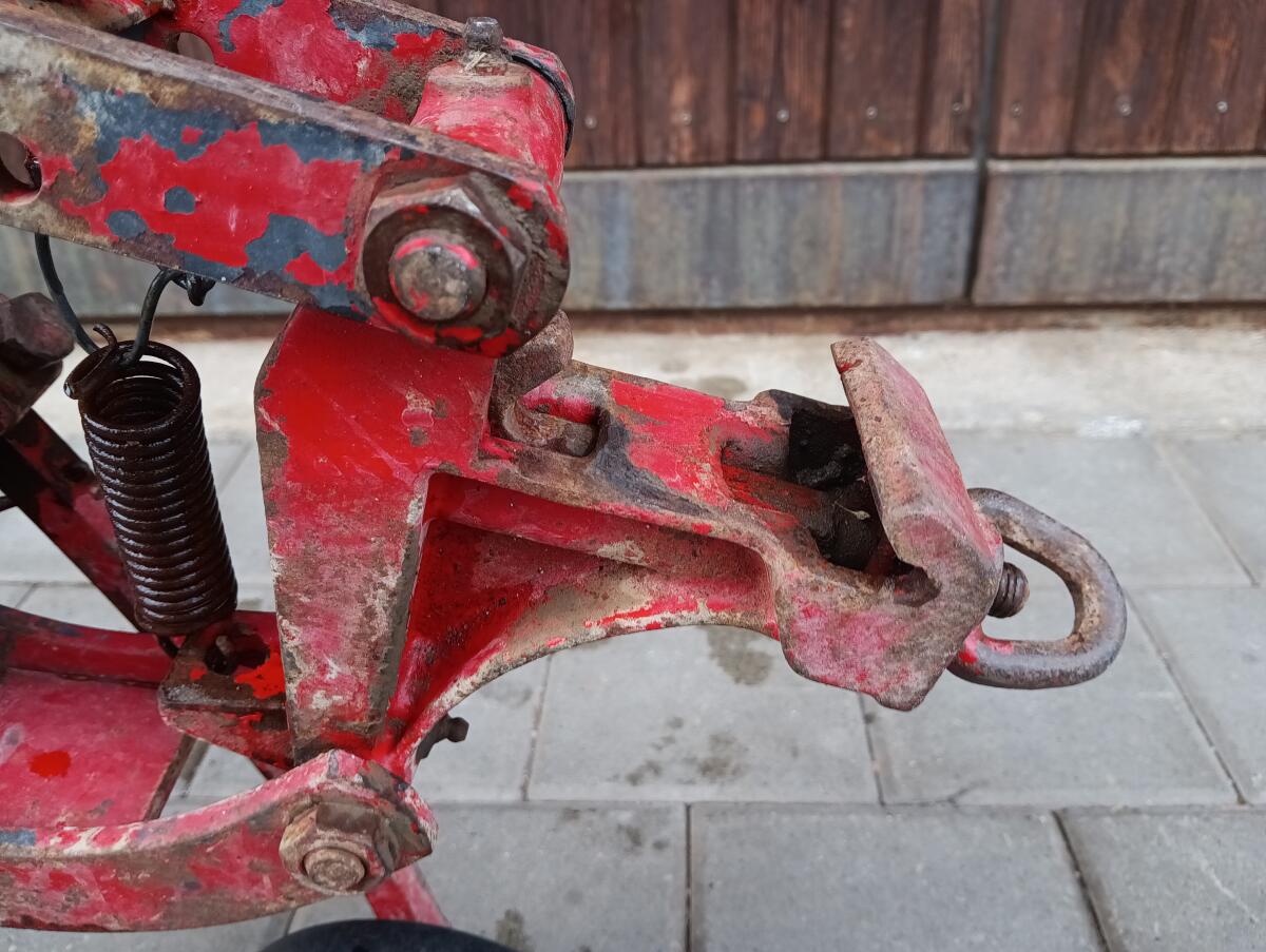 Parallelogramm-Werkzeugträger für diverse Hackgeräte 2