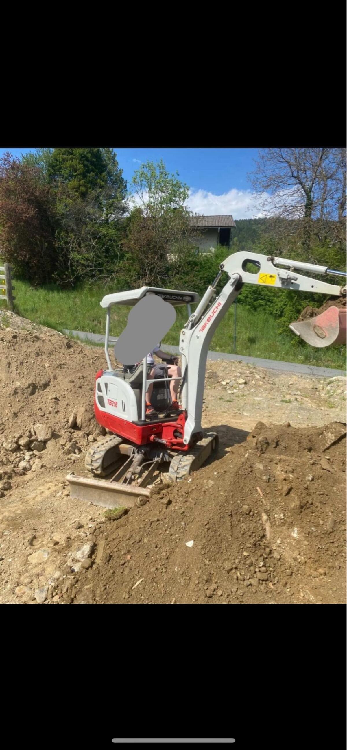 Takeuchi TB216 2