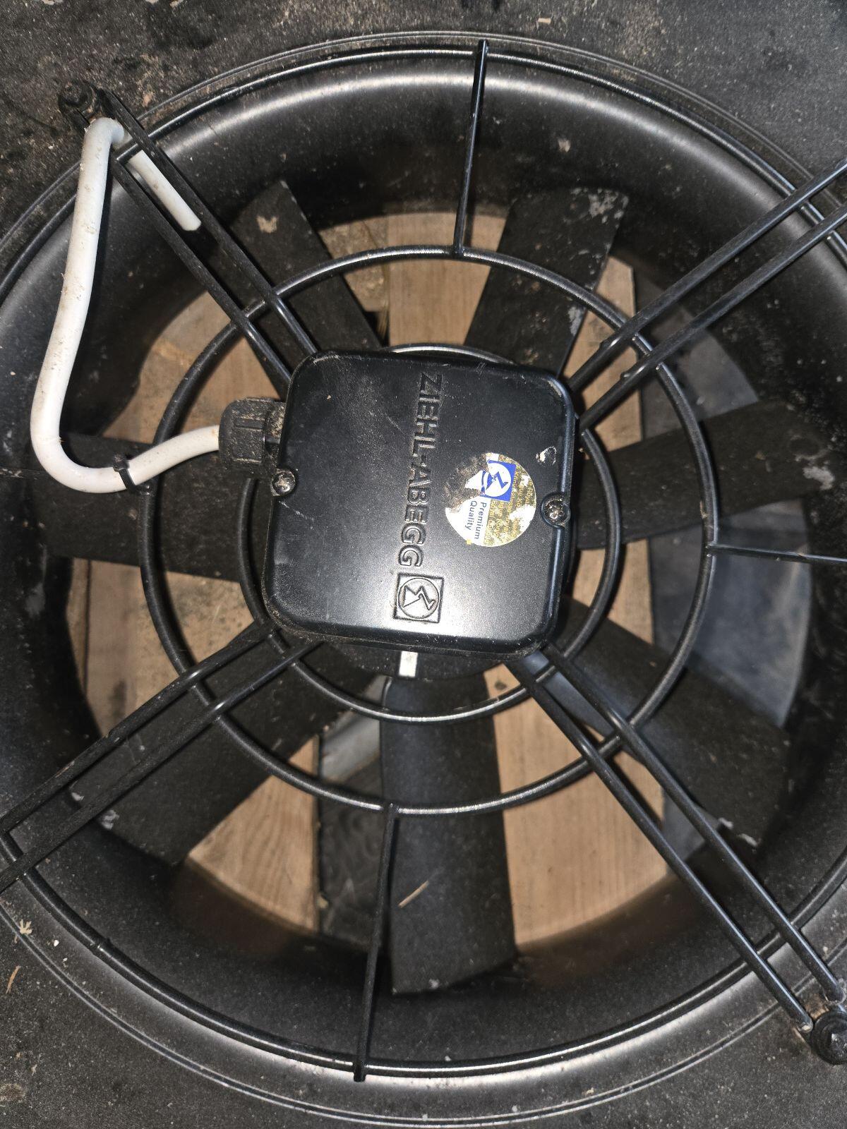 Lüfter mit Steuerung Ventilator Stall 3