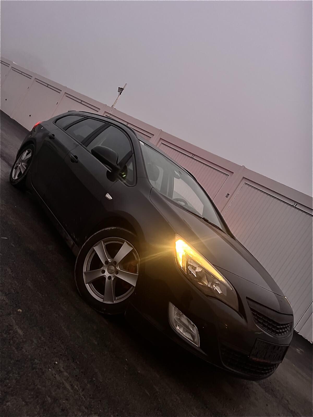 Opel Astra Sports Tourer 1.7 Diesel, Pickerl neu 2