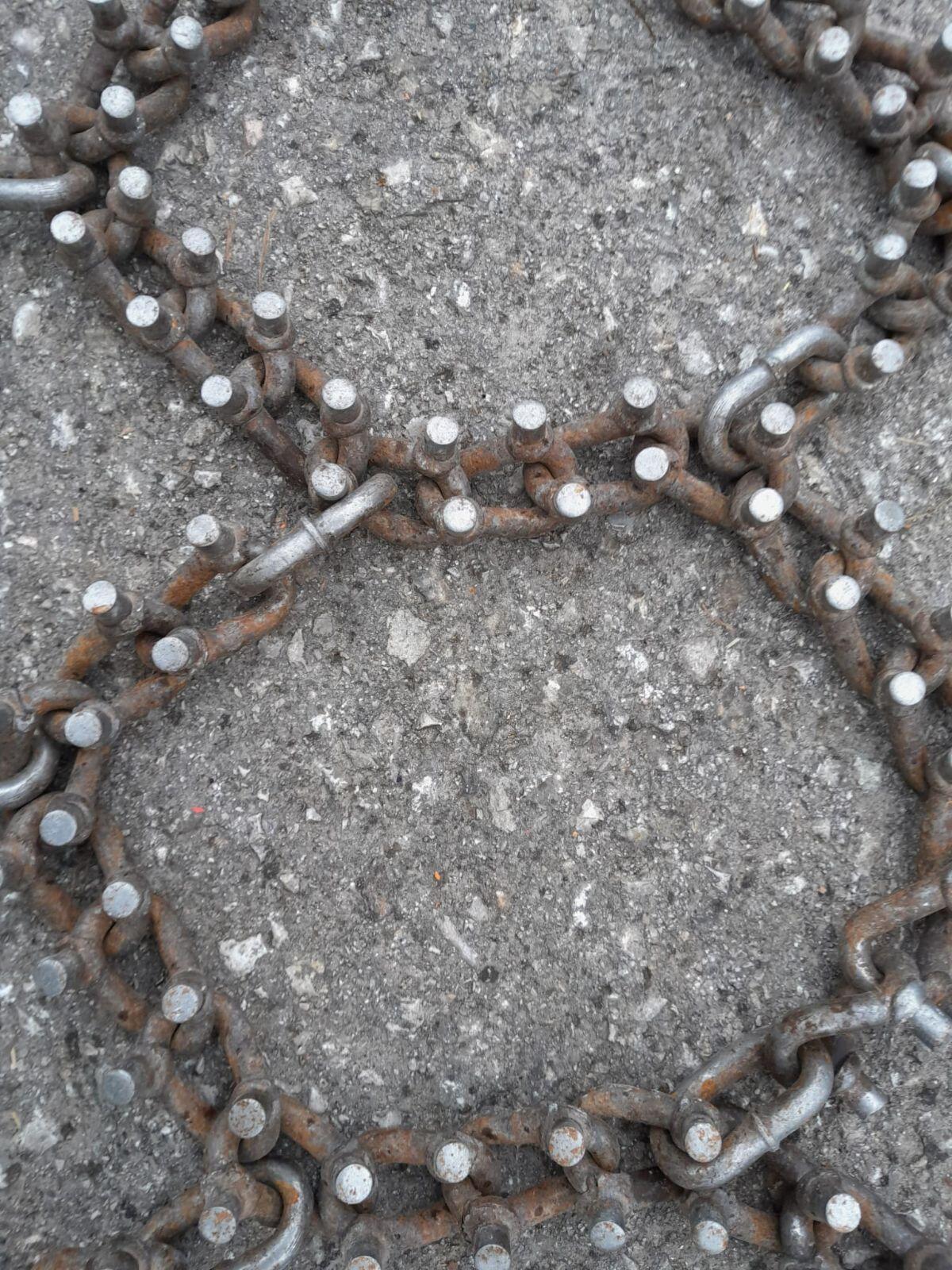 Schneeketten Igelketten 18.4-34 und 13.6-24 2