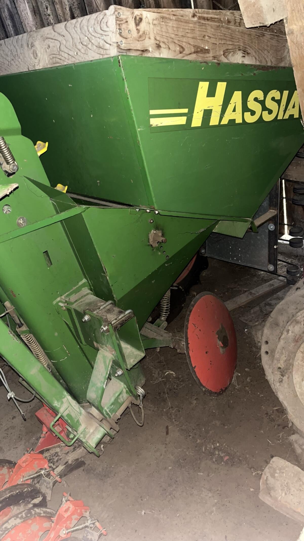 Hassia KIS-4 und Häufler 2