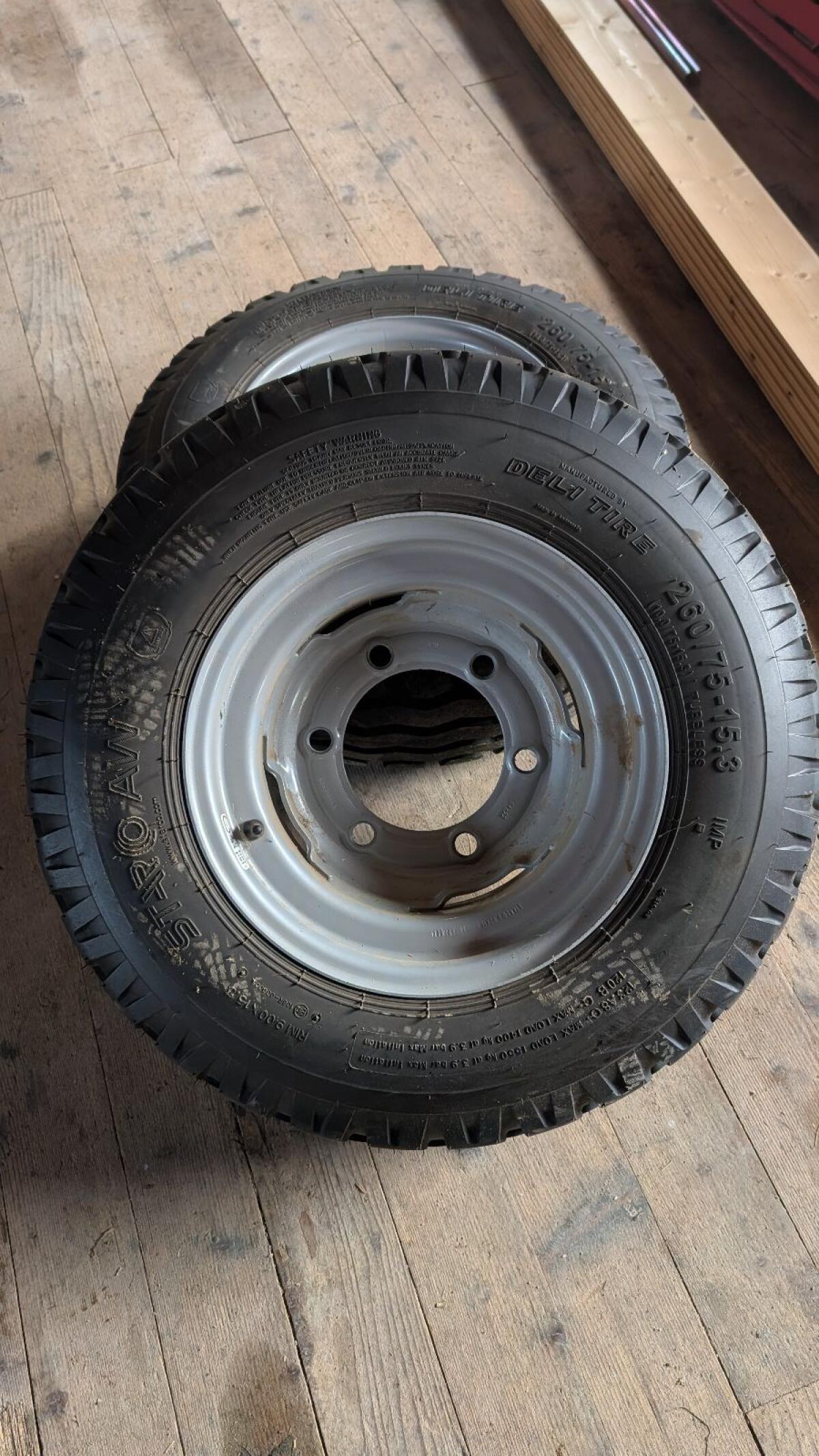 10.0/75-15.3 Kompletträder 1