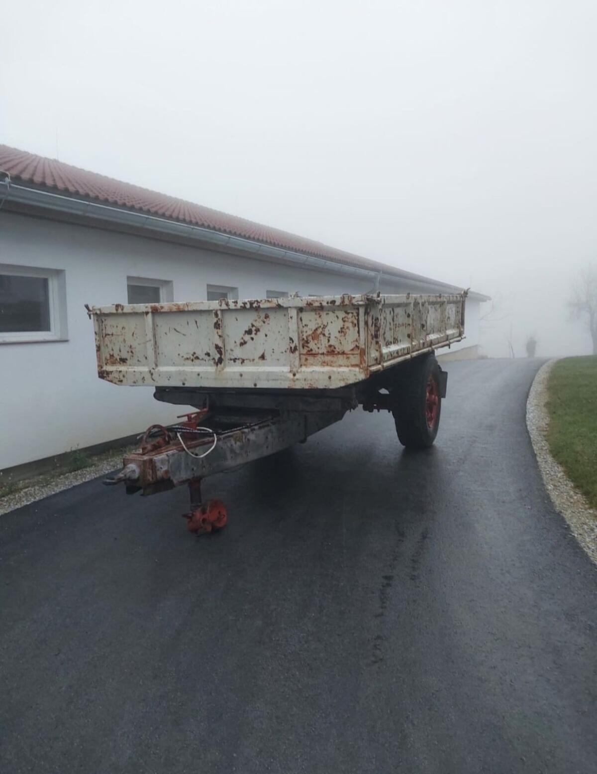 LKW-3-Seitenkipper 1