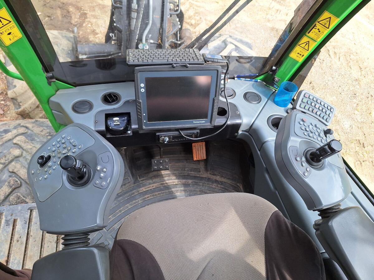 Verkaufe John Deere Harvester 2