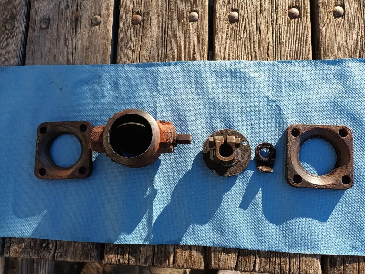 Lindner 1700 Motorstaubremse, Stauklappe 1