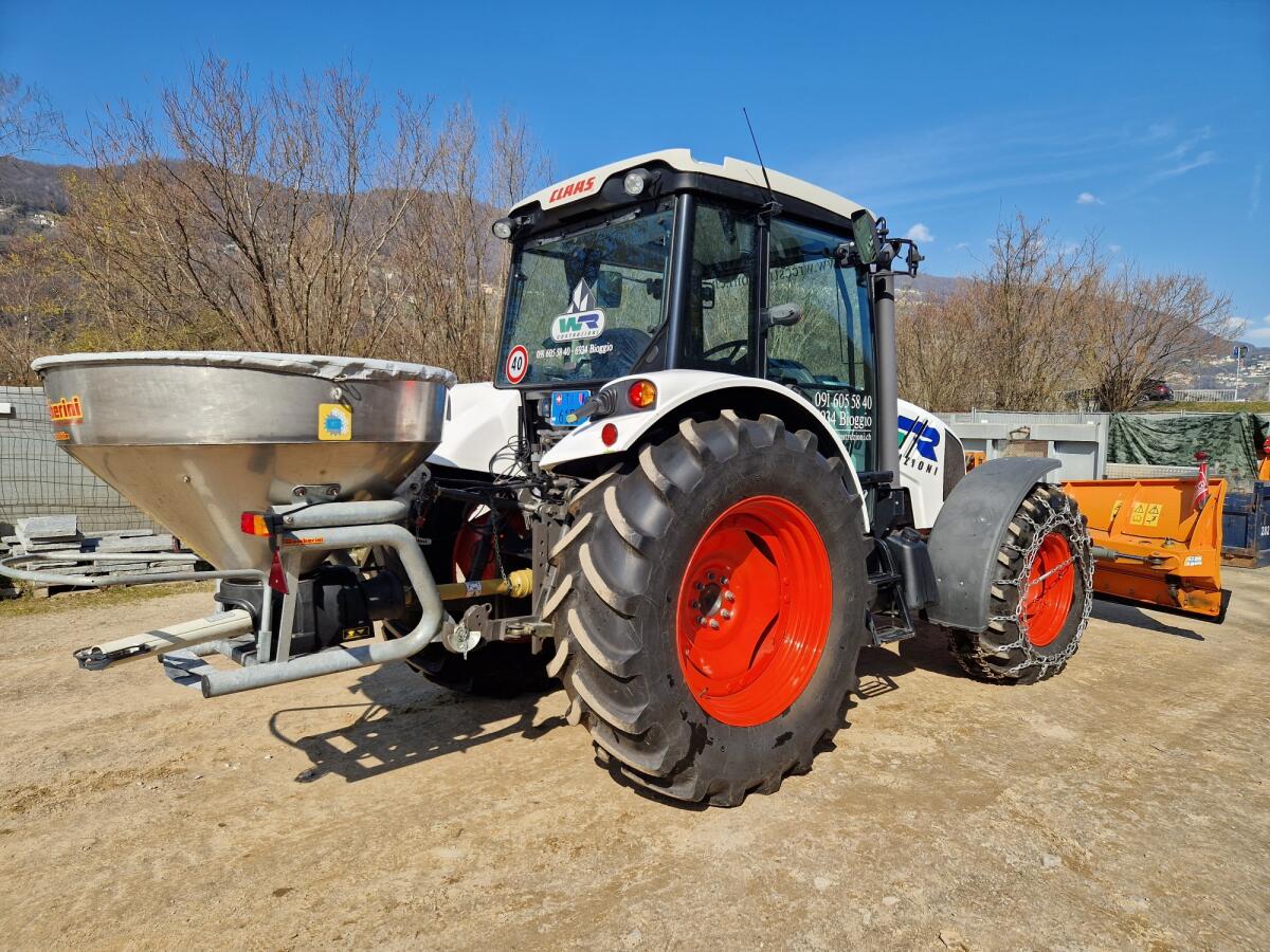 Claas Axos 330 110 PS Winterdienst 1