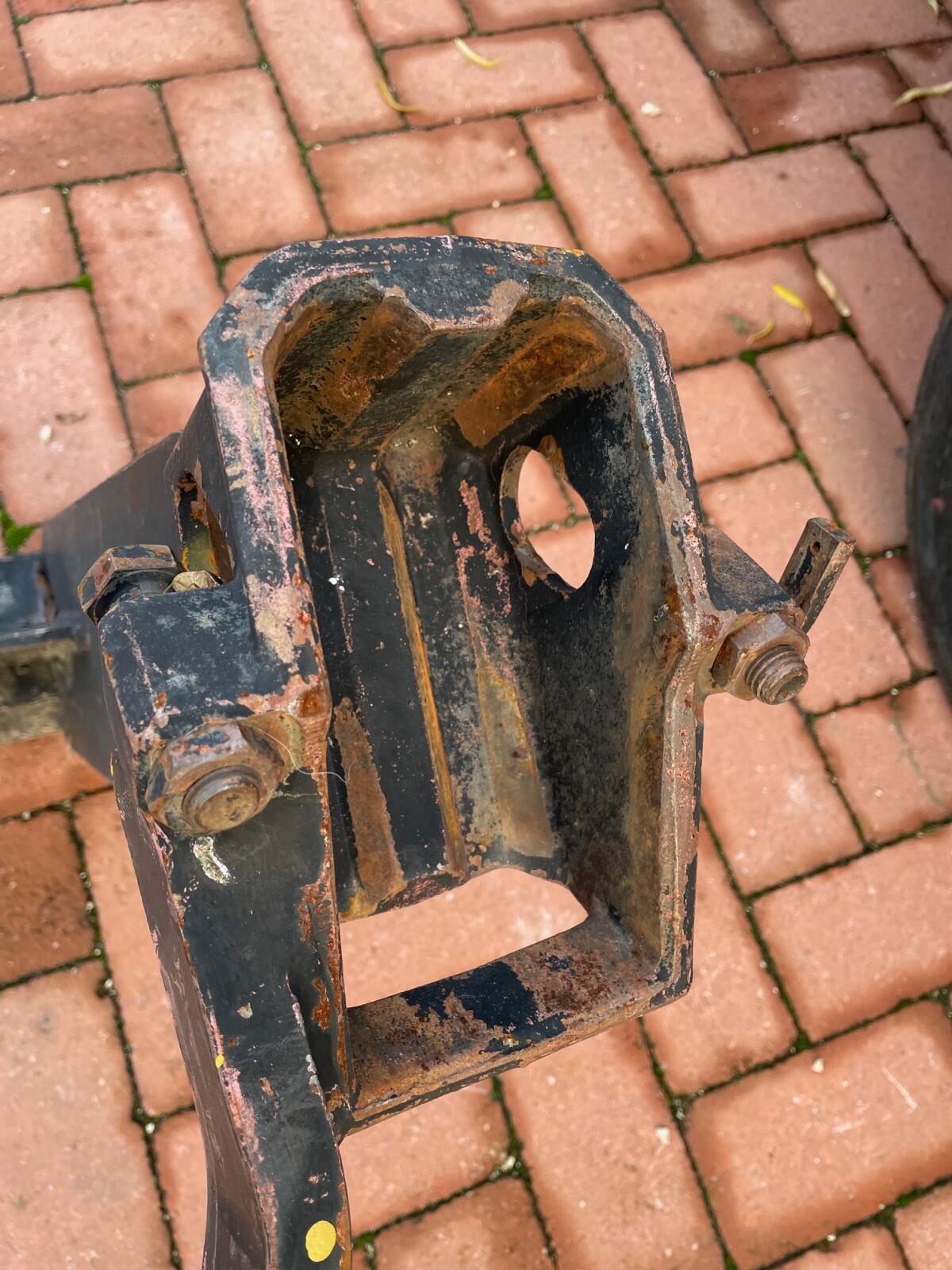 Hauer Frontladerkonsole Massey Ferguson 1