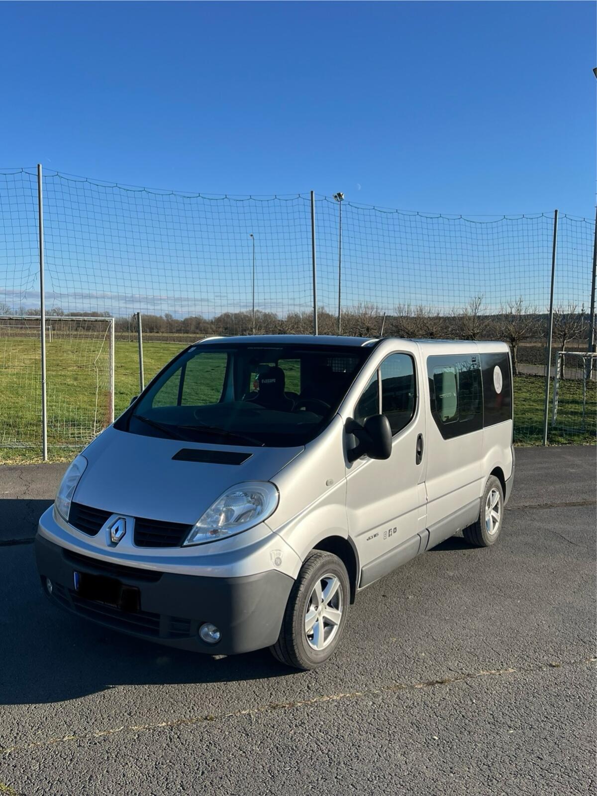 Renault Trafic 2.0 DCI, TOP Zustand 1
