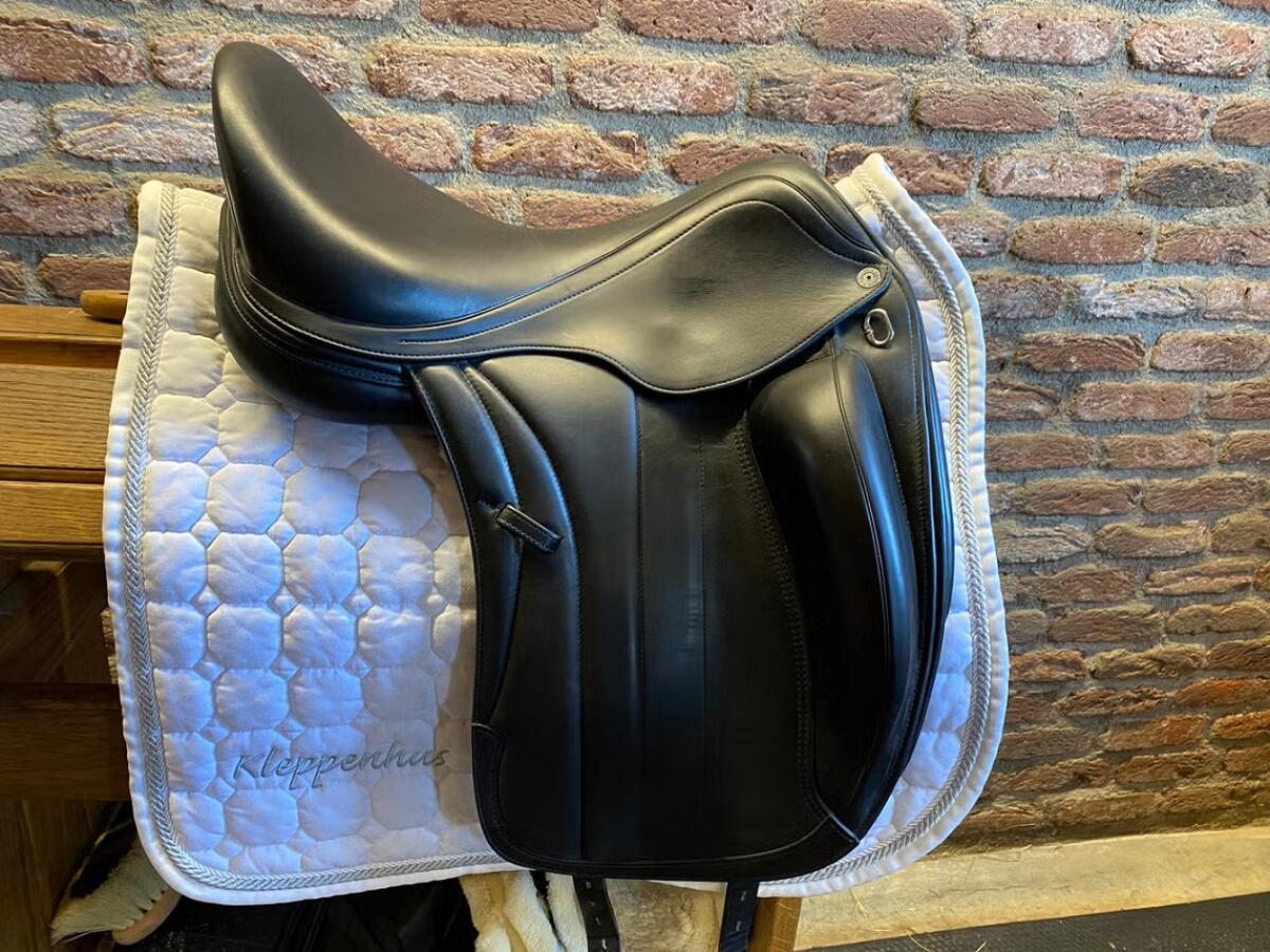 Equipe Viktoria Dressursattel 1