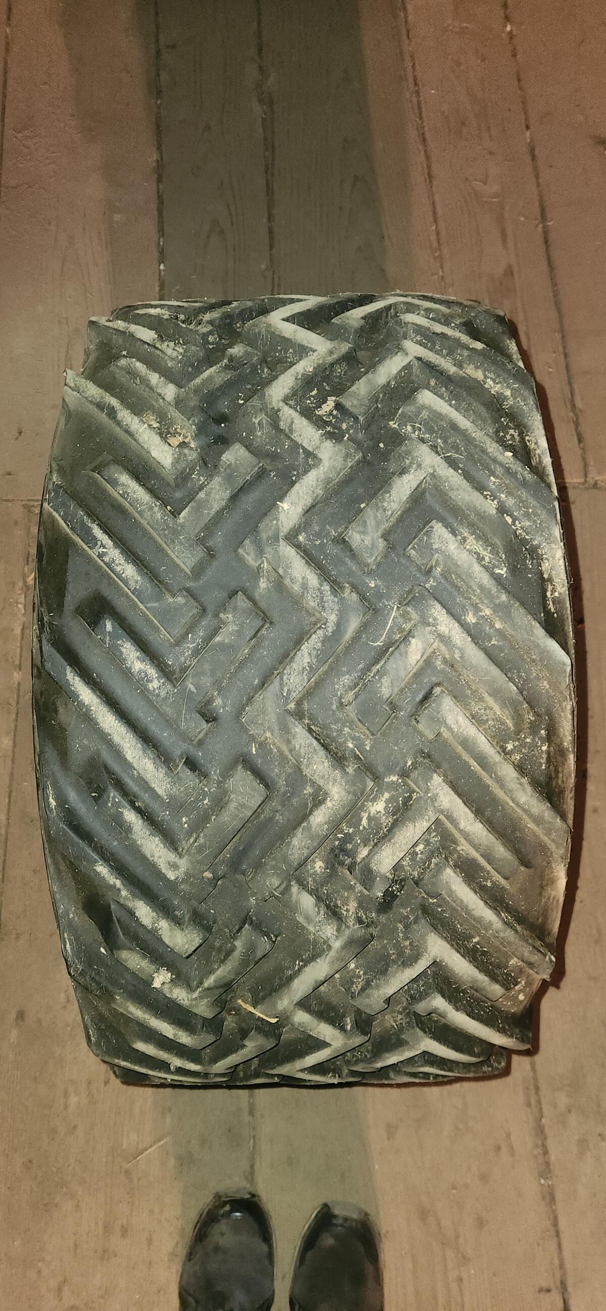 Reifen Alliance 33 x 15.50 - 15, 221 1