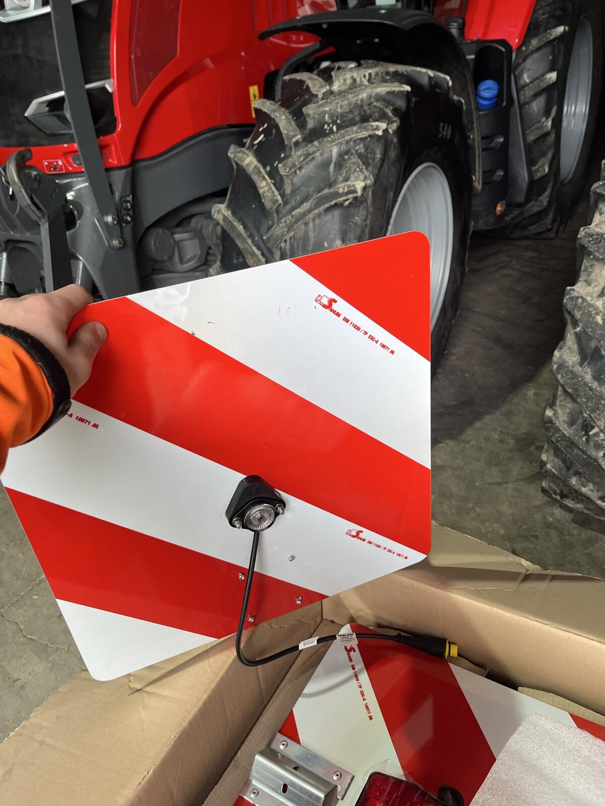 Warntafel-Set mit Vorder- und Rückbeleuchtung 2