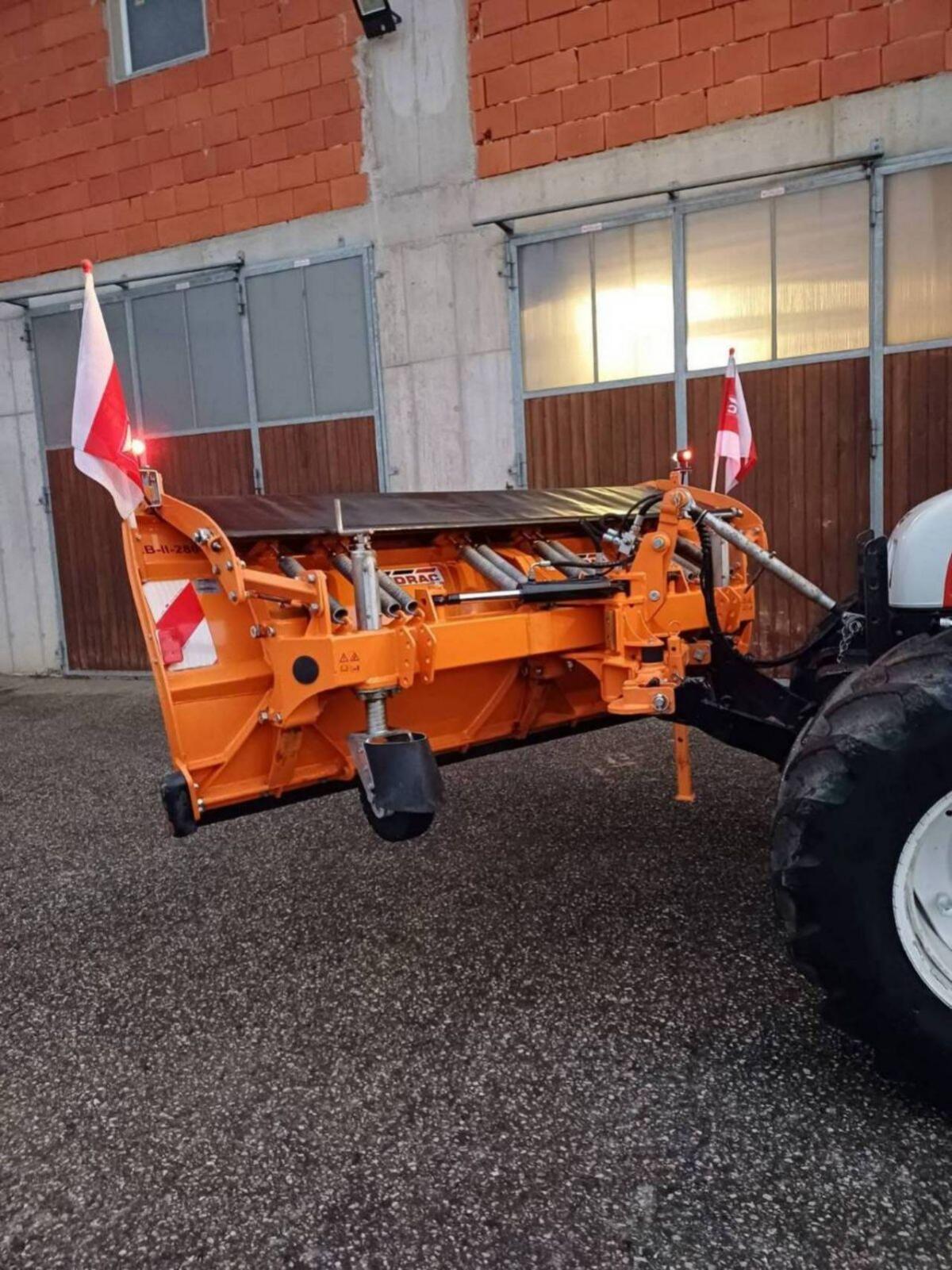 Hydrac LB-II-280 Schneepflug 2