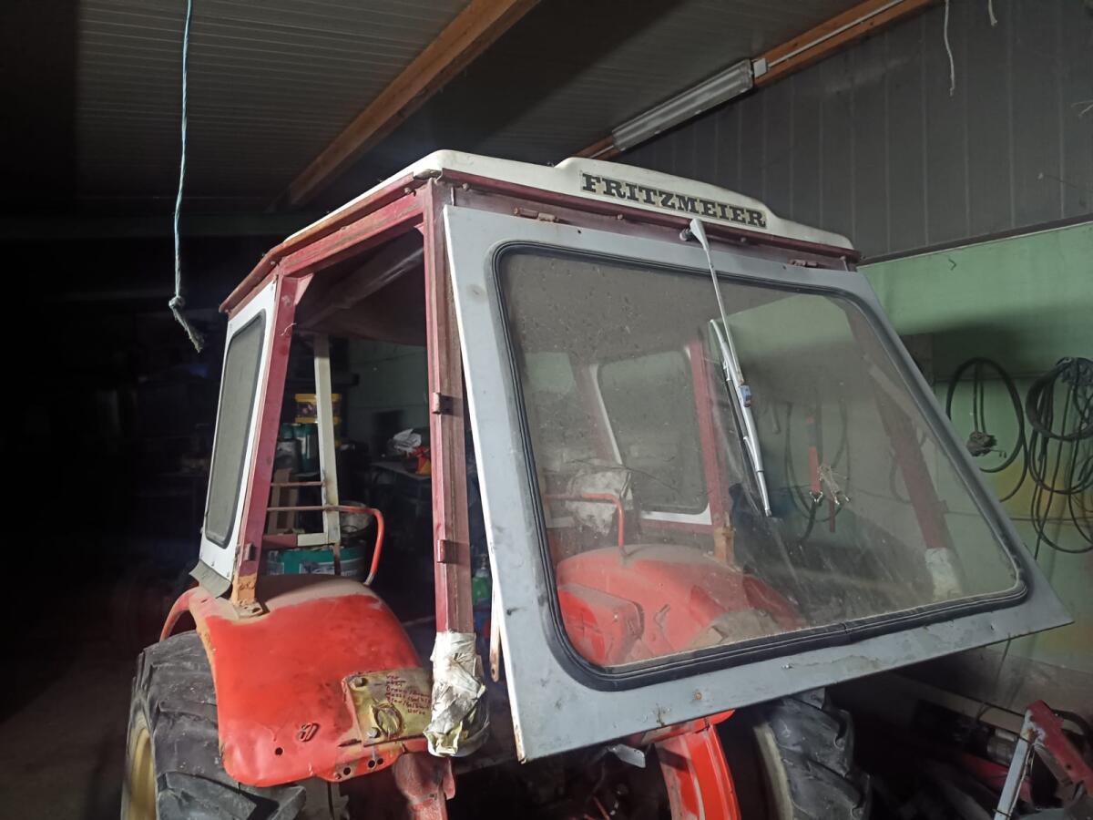 Kabine Traktor Fritzmayer auf Steyr 190 angepasst 2