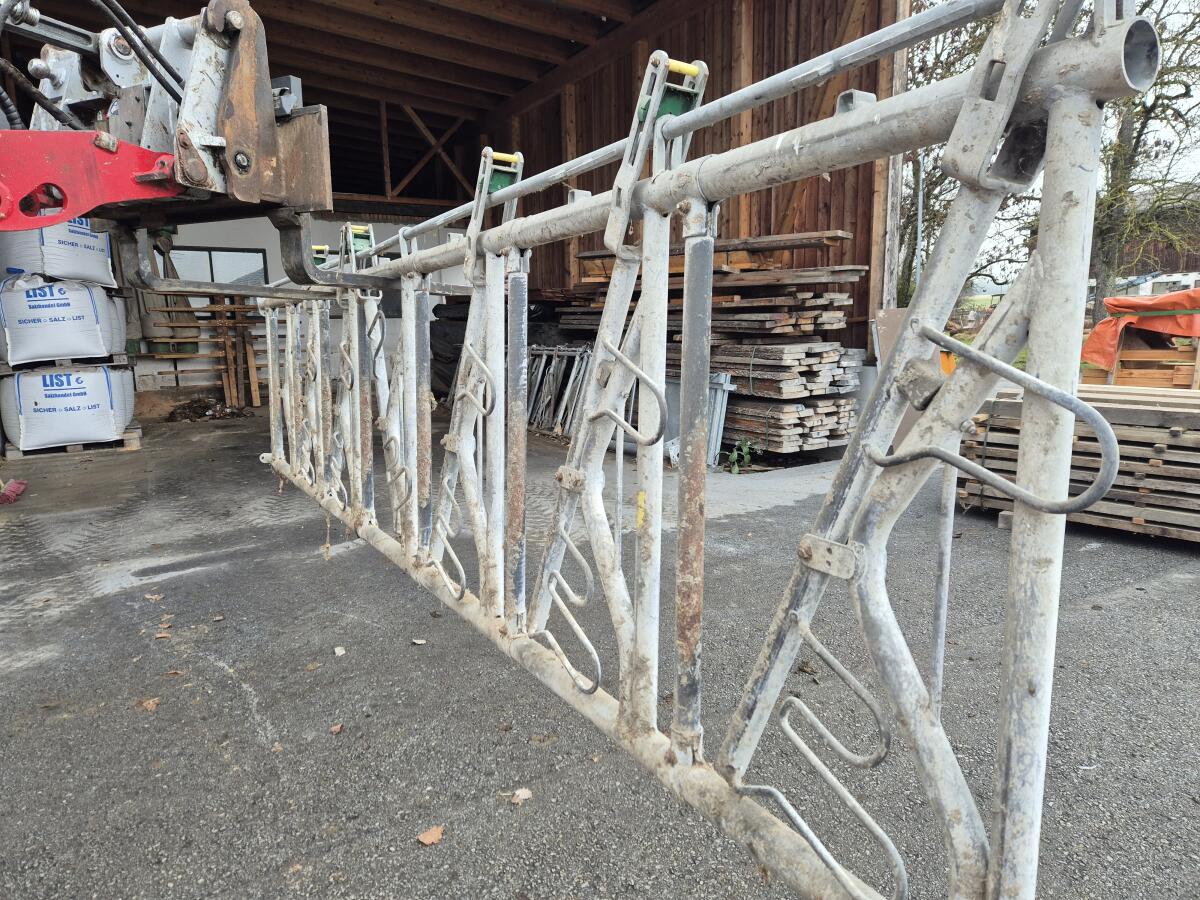 Stalltechnik: Fressgitter, Sortiertore, Pfosten, etc. 1
