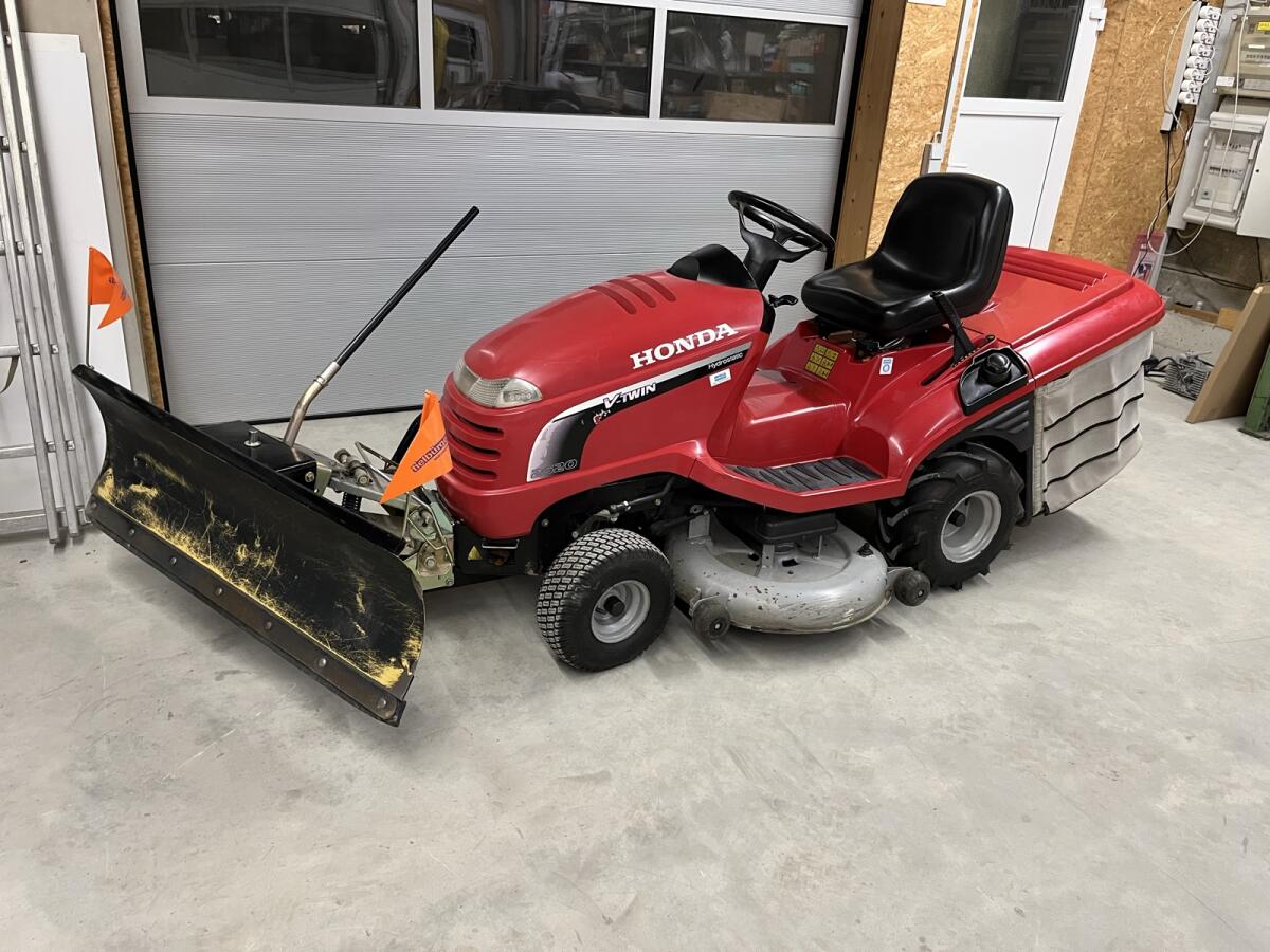 Honda Aufsitzmäher HF 2620 HM Rasentraktor 3