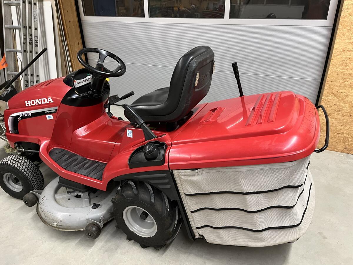 Honda Aufsitzmäher HF 2620 HM Rasentraktor 2