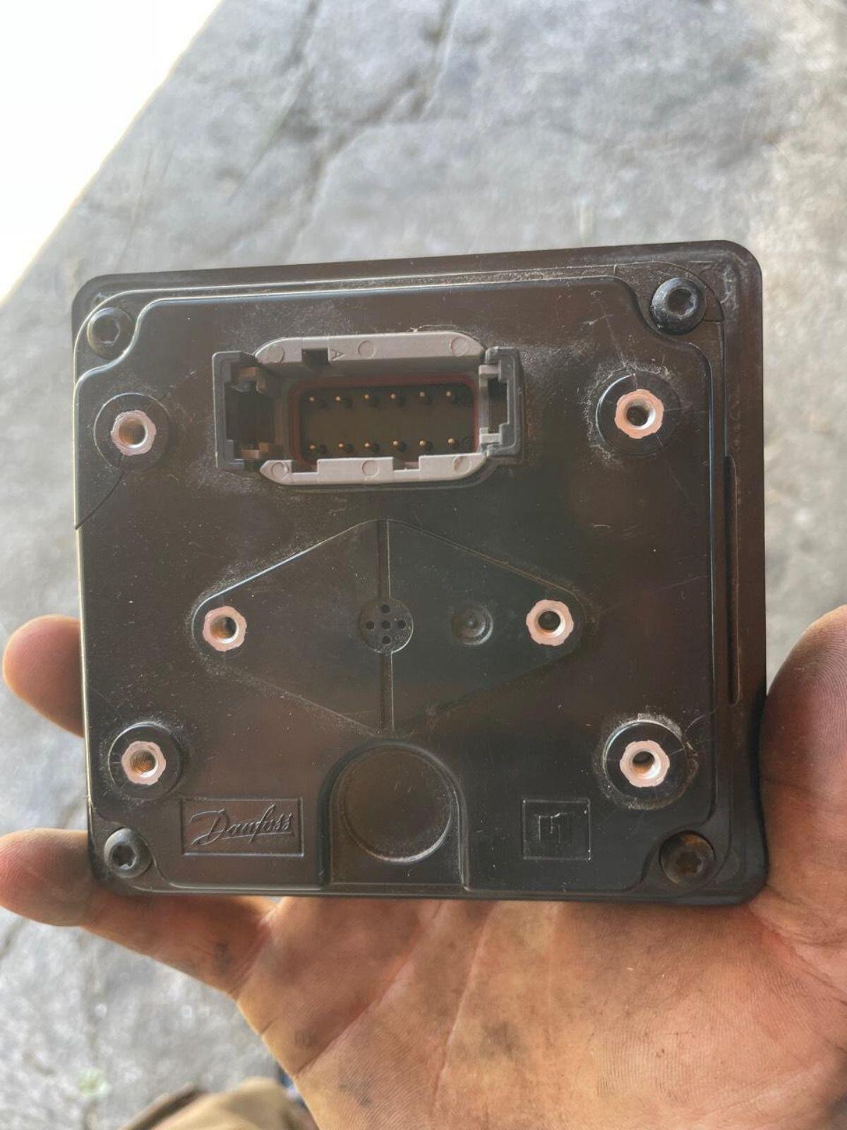 Ibex G4 Bildschirm und Holm 3