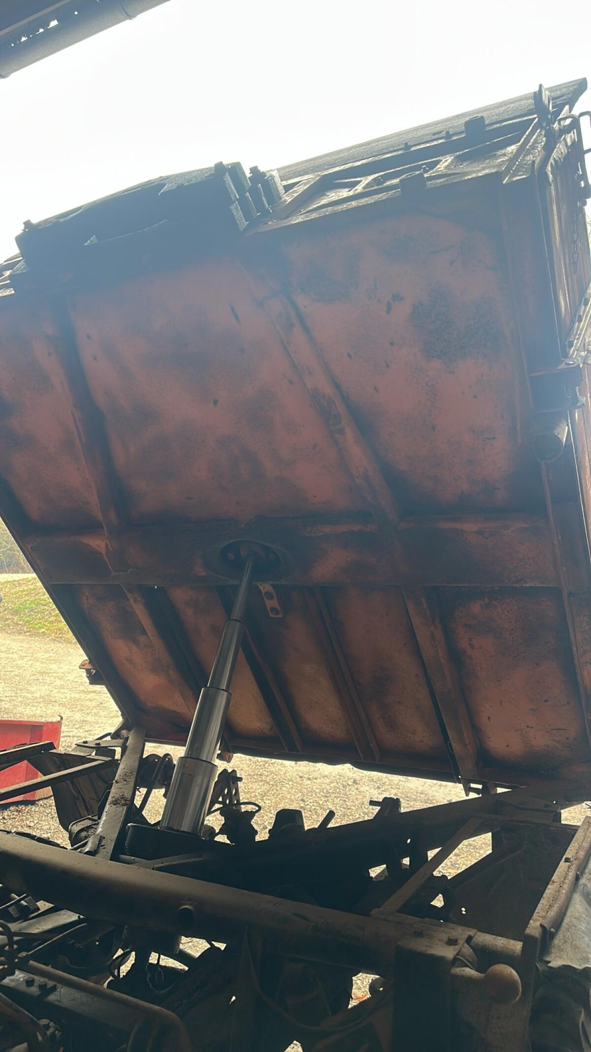 Unimog Kipper Aufbau 3