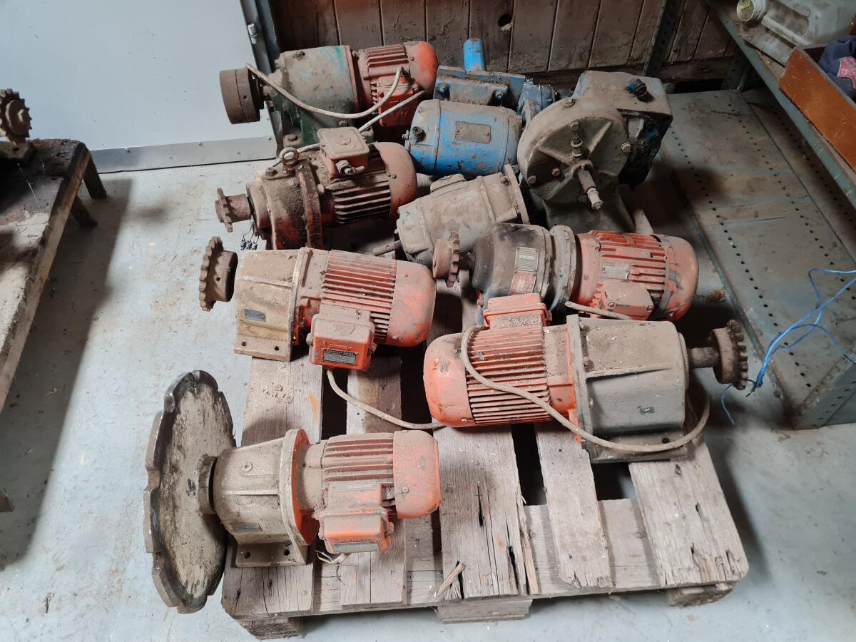 Getriebemotoren und Motoren 3