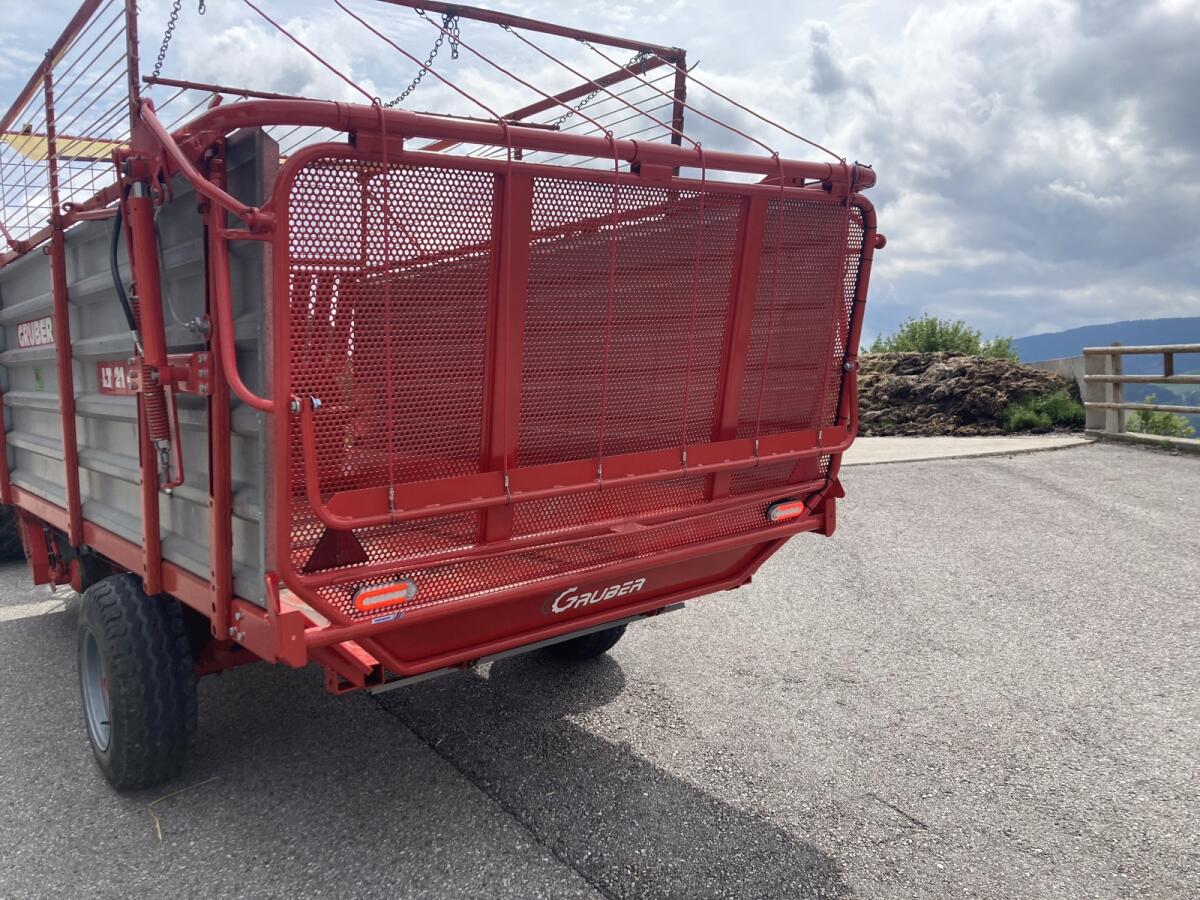 Gruber Ladewagen LT 21-06 3