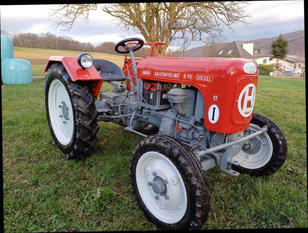 Oldtimer Traktor Lindner Junior 2