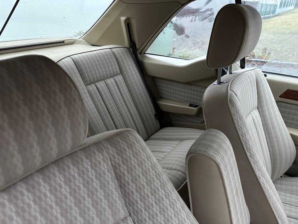 Mercedes 230 CE Oldtimer 3