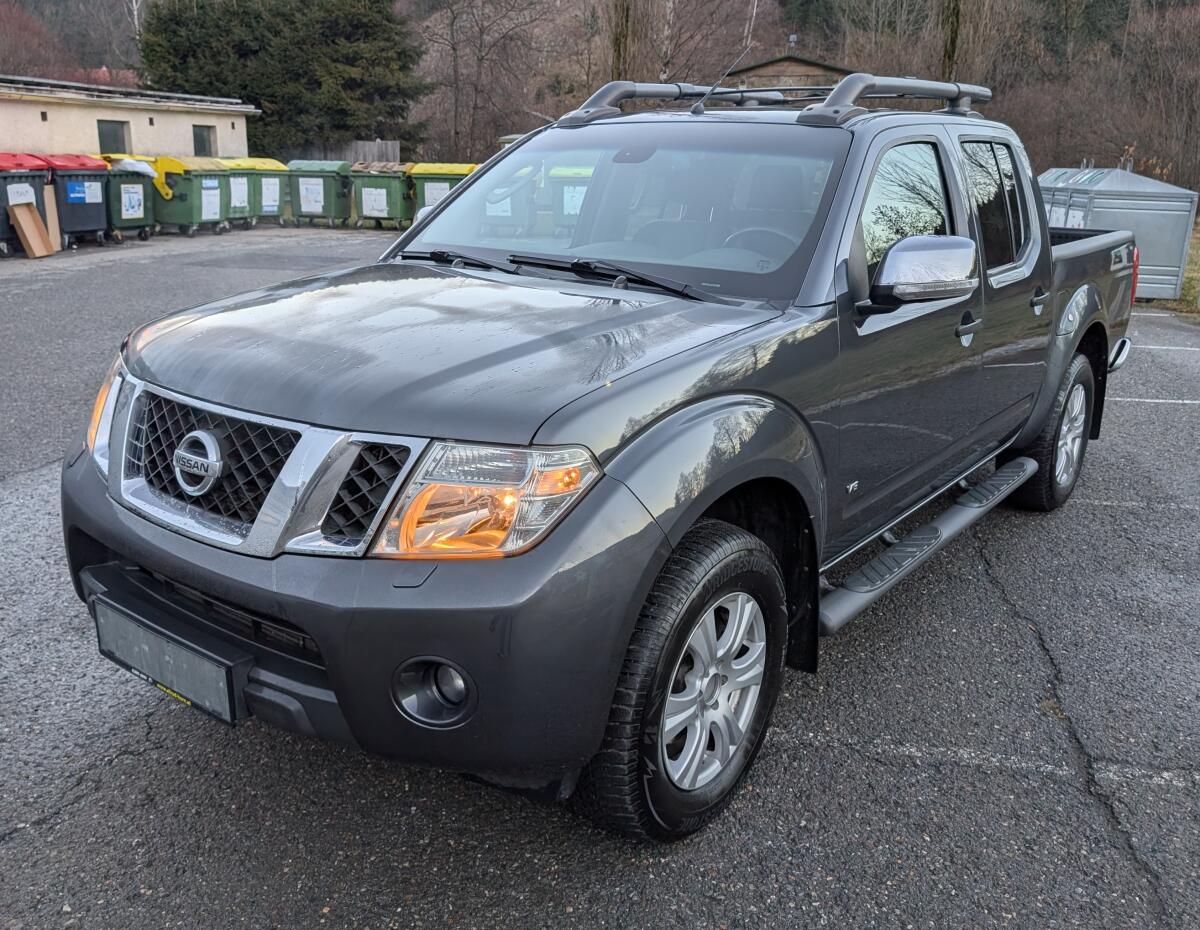 Nissan Navara / NP300 Double Cab Navara V6 3,0 4x4 Pickup 2