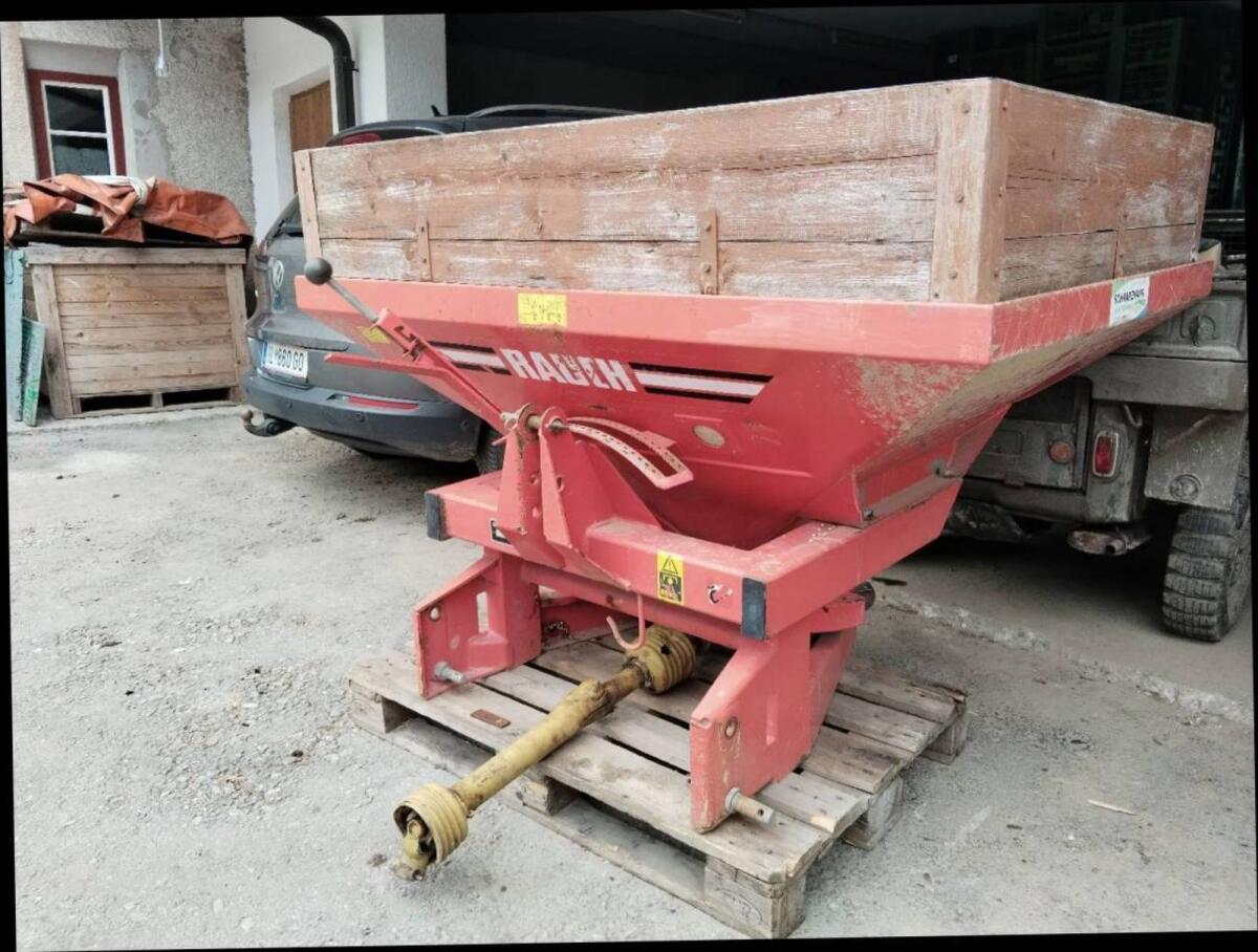 Rauch Düngerstreuer 3