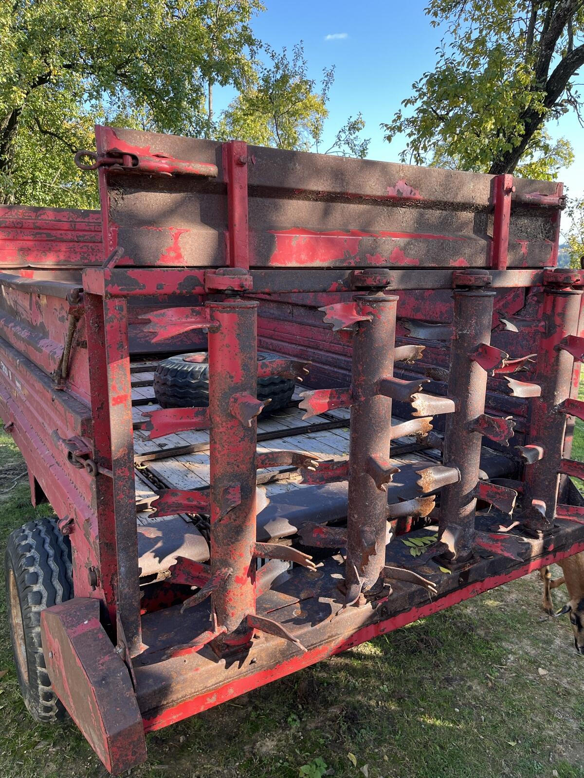 Miststreuer Pöttinger 2