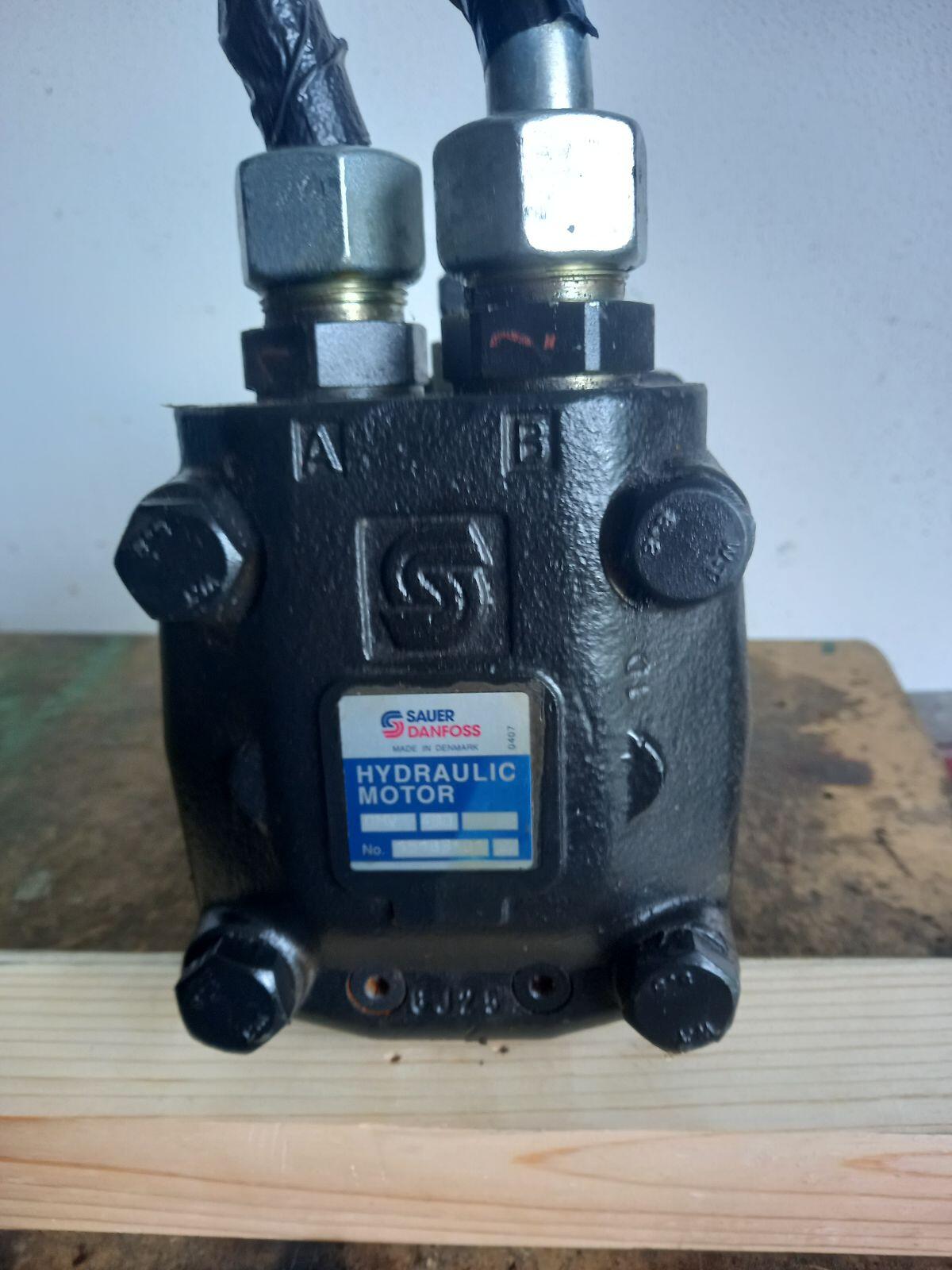 Ölmotor Sauer Danfoss 2