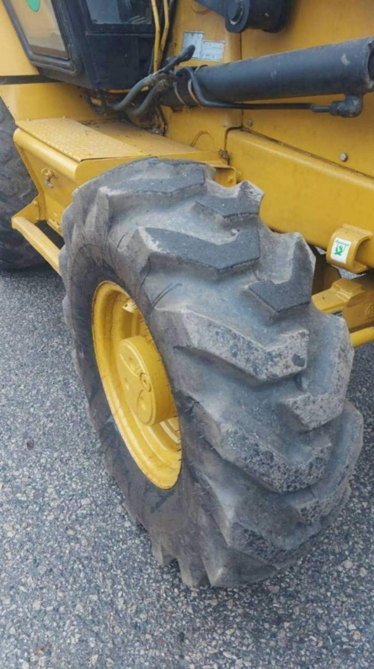 Verkaufe Caterpillar Bagger-CAT 3