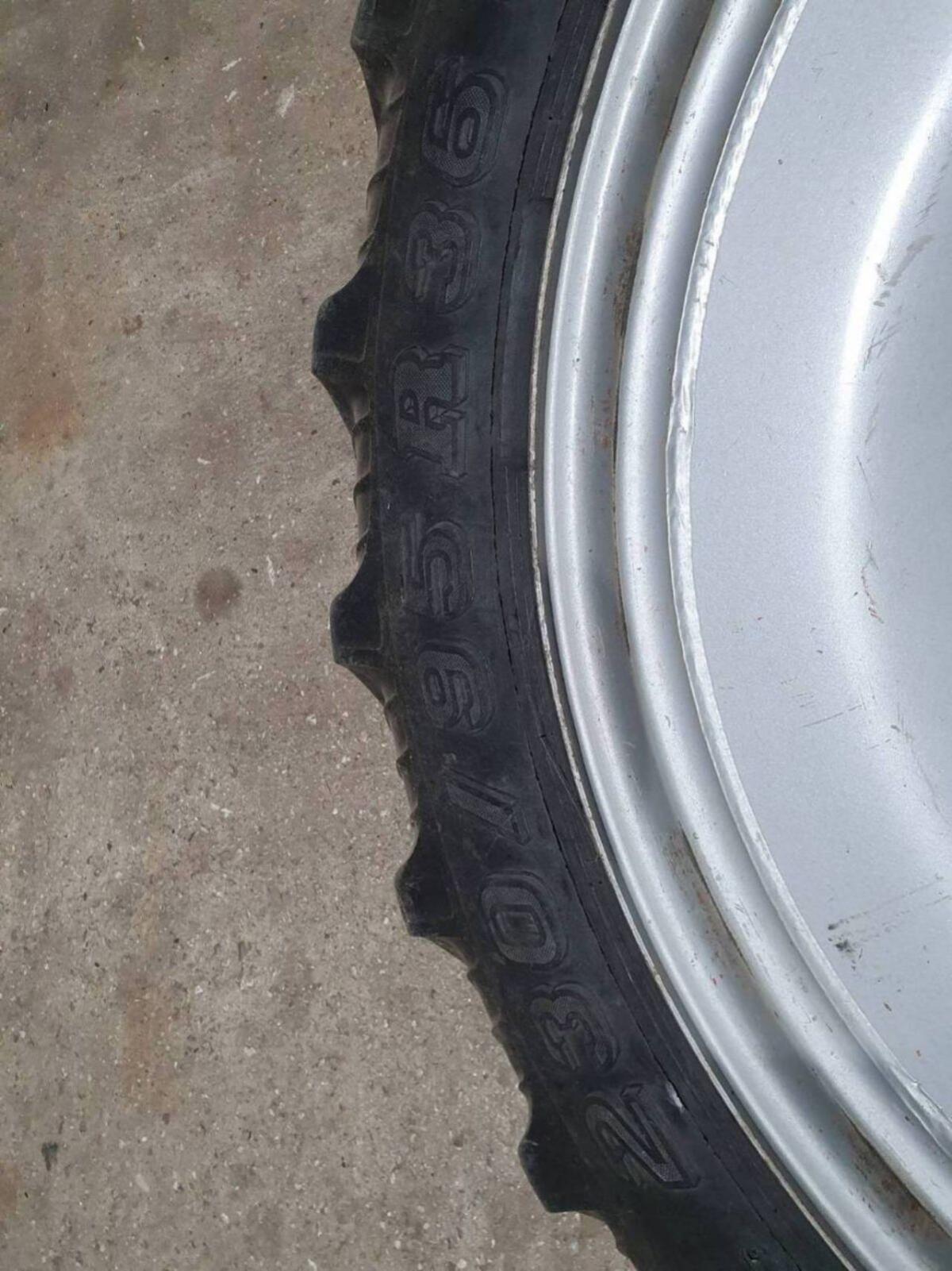 Pflegereifen/Kulturreifen 3