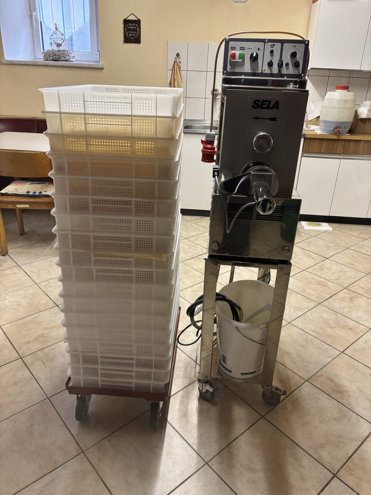 Sela Nudelmaschine TR75W 3