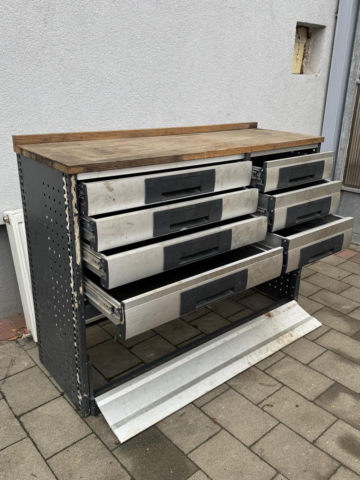 Fahrzeugregal Bott 3