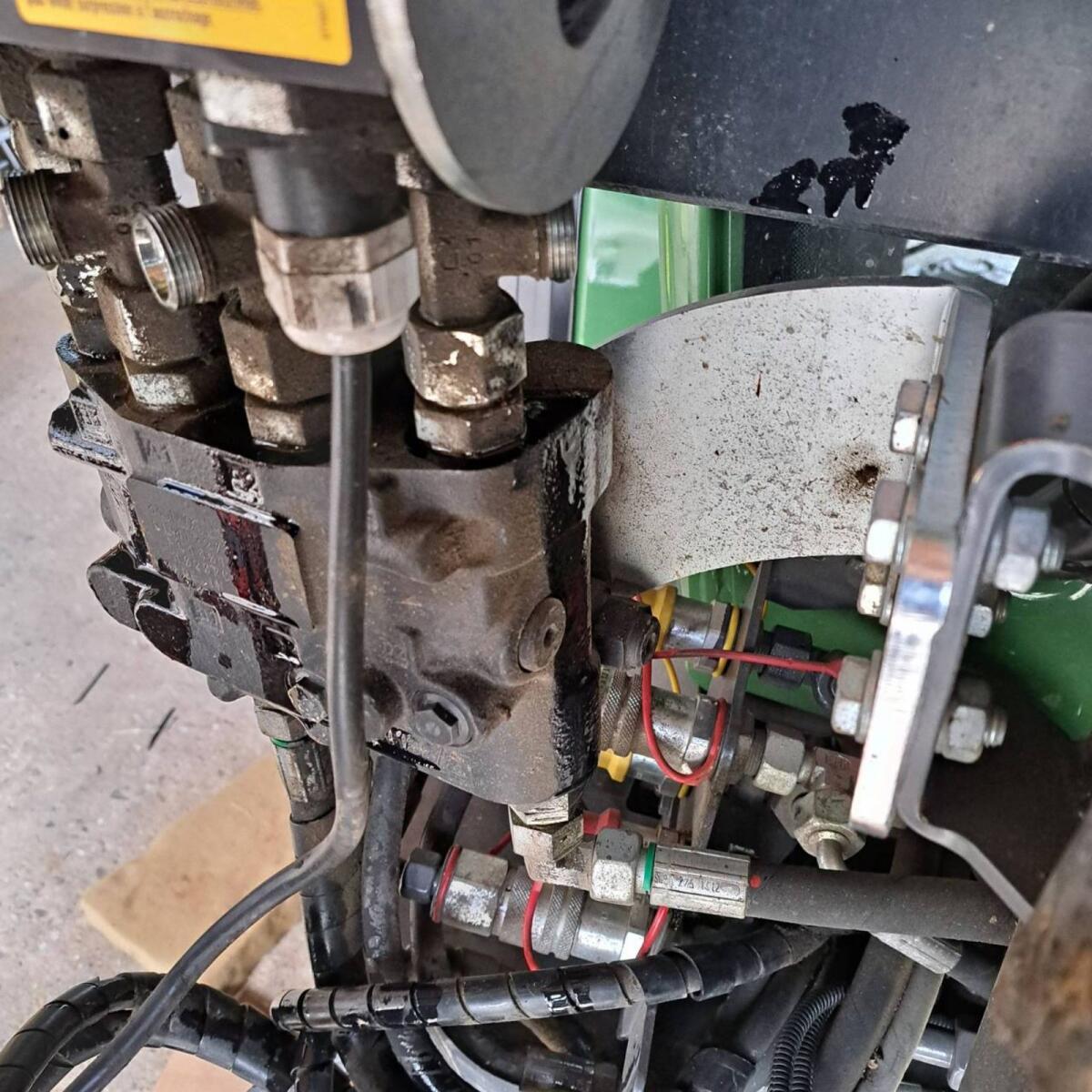 Frontlader Steuerblock 3